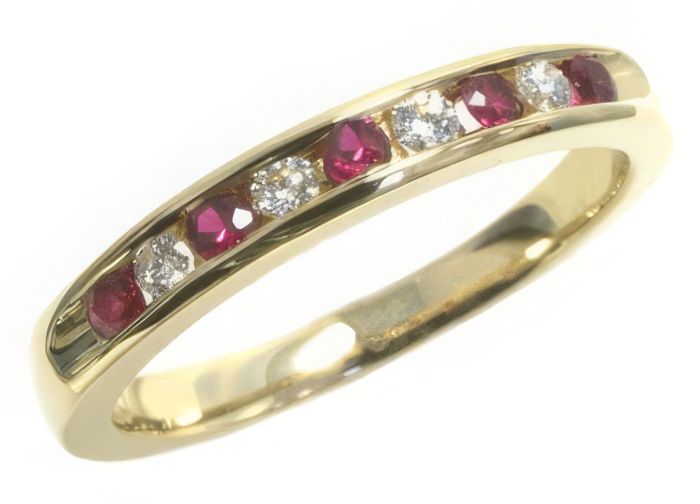 14K Yellow Gold 4 Round Diamonds Band With 5 Rubies HB21184RU | Hannoush Jewelers