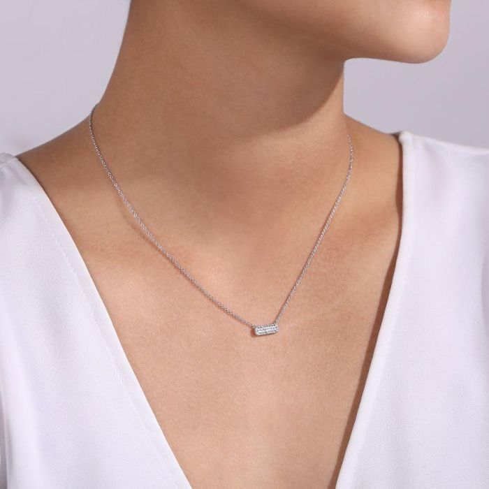 How to Wear Long Necklaces - Hannoush Jewelers CT