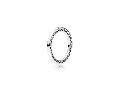 Classic Hearts of Pandora Ring 196237