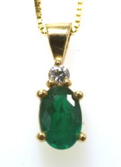 6x4 Oval Emerald Diamond .035 Accent Pendant 